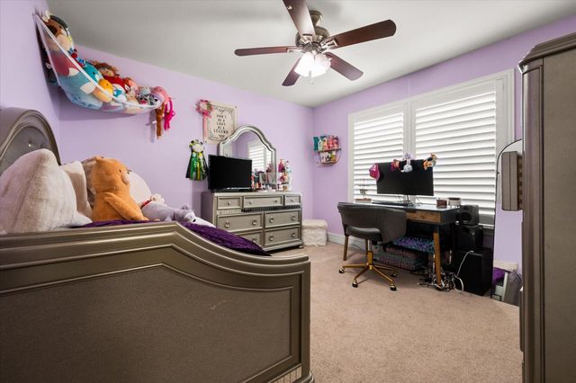 1009 Dogwood Avenue, Idalou, TX 79329