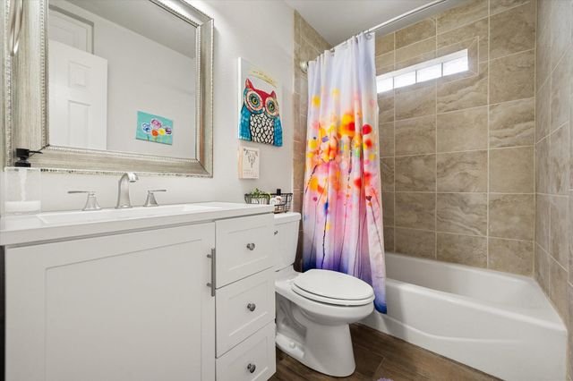 1009 Dogwood Avenue, Idalou, TX 79329