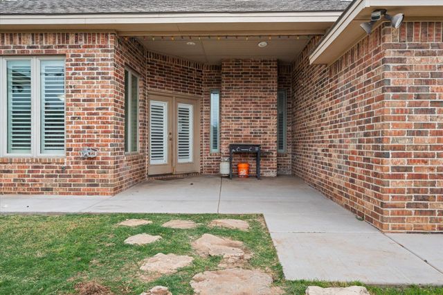 1009 Dogwood Avenue, Idalou, TX 79329