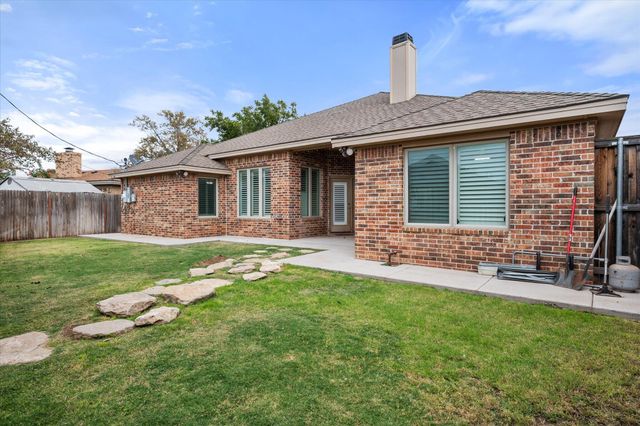 1009 Dogwood Avenue, Idalou, TX 79329