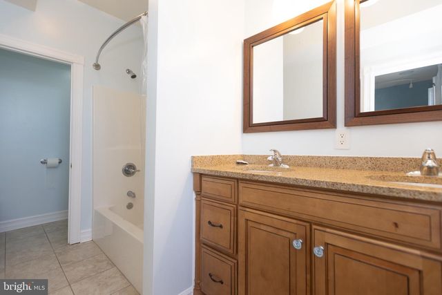 824 STOCKTON AVE, Cape May, NJ 08204