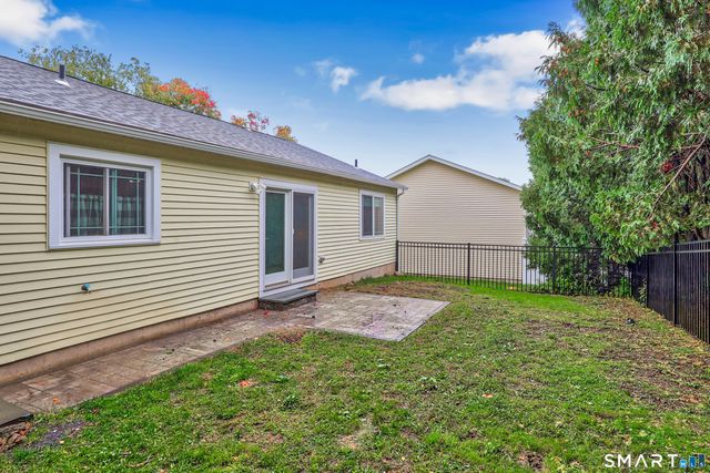 44 Algonquin Way, Bristol, CT 06010