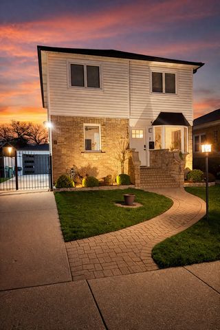 2120 N 76th Court, Elmwood Park, IL 60707