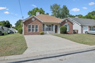 718 Maple Pl, Nashville, TN 37216