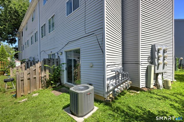 10 Hawthorne Avenue 12, Derby, CT 06418