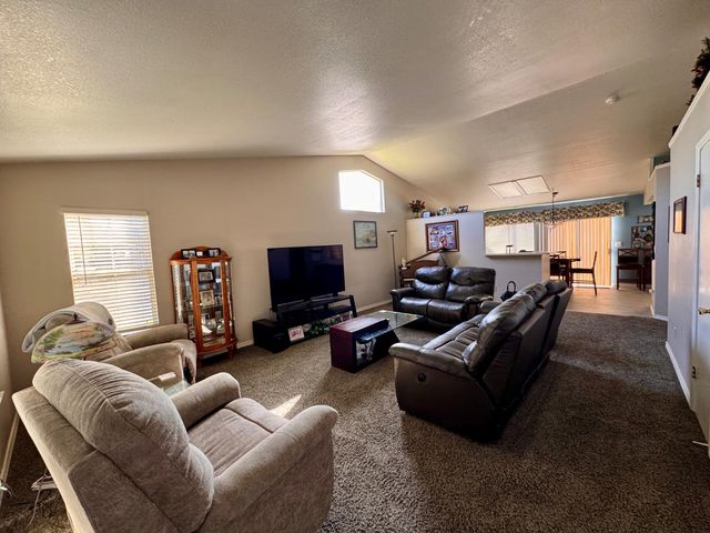 240 Gelf Lane, Modesto, CA 95357