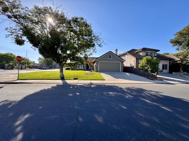 240 Gelf Lane, Modesto, CA 95357
