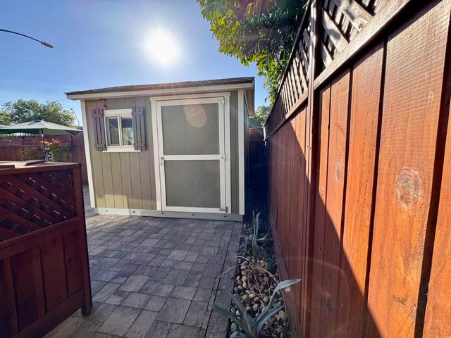 240 Gelf Lane, Modesto, CA 95357