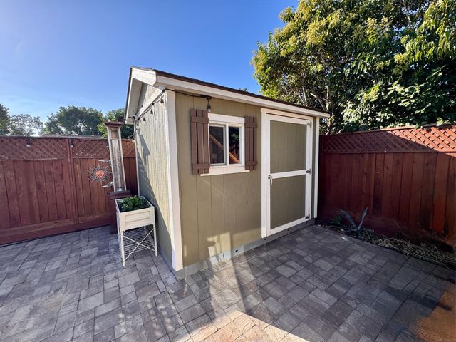 240 Gelf Lane, Modesto, CA 95357