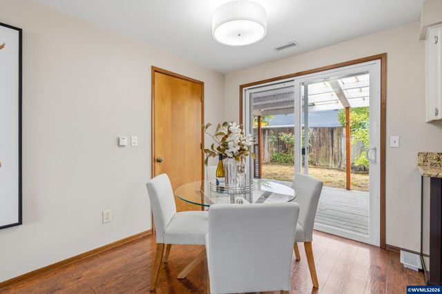 1635 Pioneer St, Philomath, OR 97370
