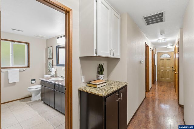 1635 Pioneer St, Philomath, OR 97370