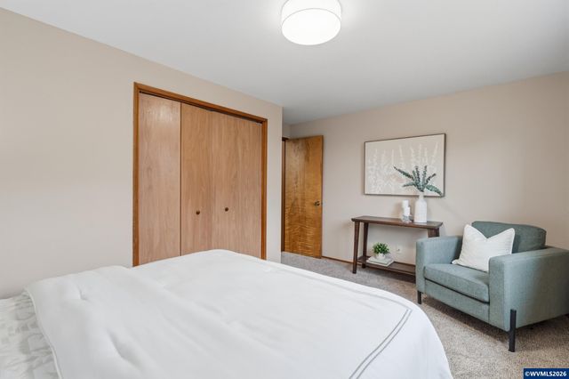 1635 Pioneer St, Philomath, OR 97370