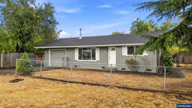1635 Pioneer St, Philomath, OR 97370
