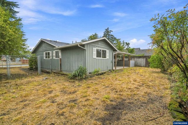 1635 Pioneer St, Philomath, OR 97370