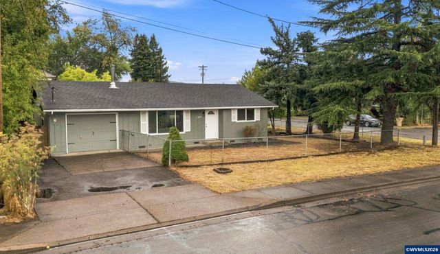 1635 Pioneer St, Philomath, OR 97370