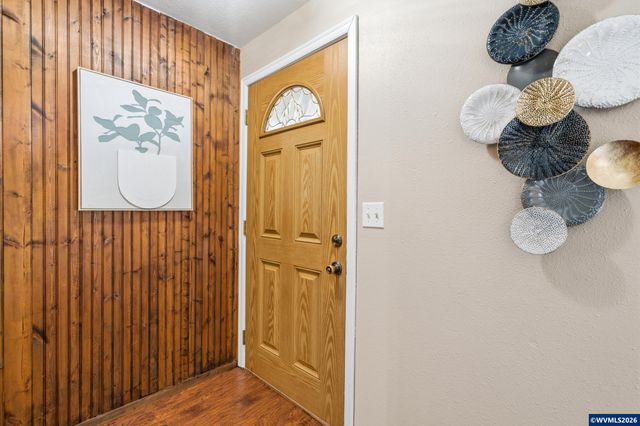 1635 Pioneer St, Philomath, OR 97370