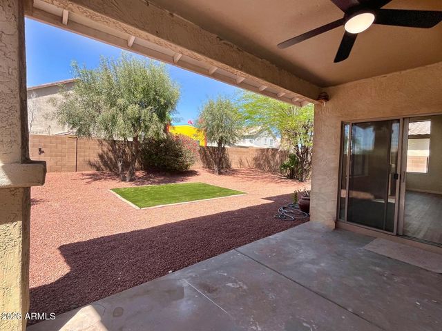 8212 W FOREST GROVE Avenue, Phoenix, AZ 85043