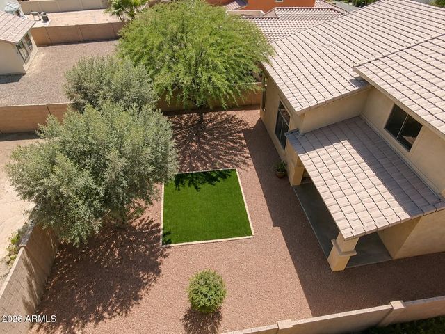 8212 W FOREST GROVE Avenue, Phoenix, AZ 85043