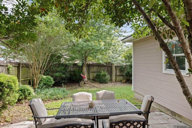 18529 Lake Camellia Ave, Baton Rouge, LA 70817