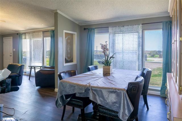 103 Cloudberry LN, Elgin, TX 78621