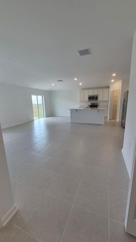 2913 YUKON TRAIL DRIVE, Lake Hamilton, FL 33851