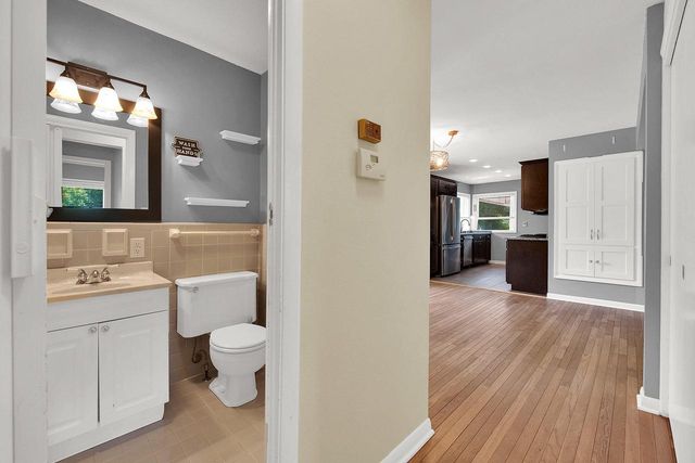 228 W. W Brentwood LANE, Glendale, WI 53217