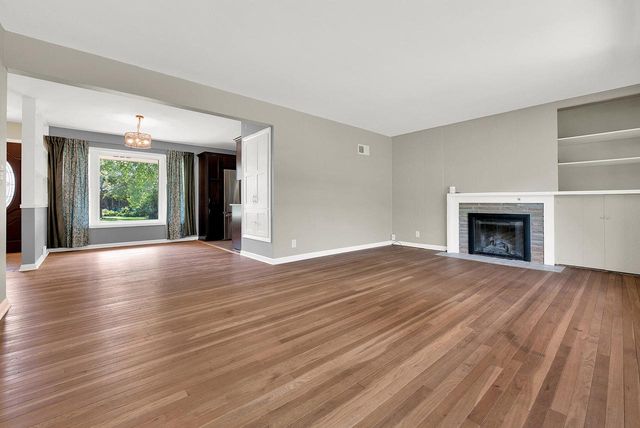 228 W. W Brentwood LANE, Glendale, WI 53217
