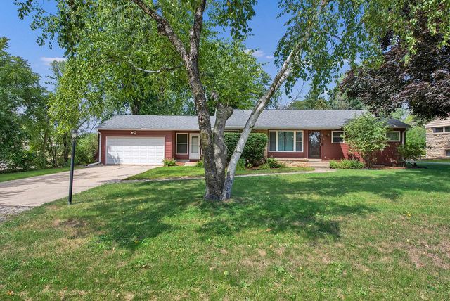 228 W. W Brentwood LANE, Glendale, WI 53217