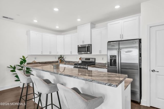 51 Midway Road N, Tinton Falls, NJ 07724