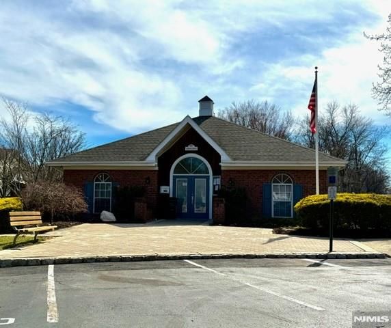 1284 Mulberry Drive, Mahwah, NJ 07430