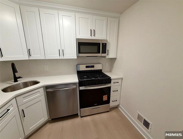 1284 Mulberry Drive, Mahwah, NJ 07430