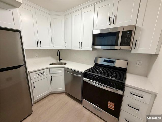 1284 Mulberry Drive, Mahwah, NJ 07430