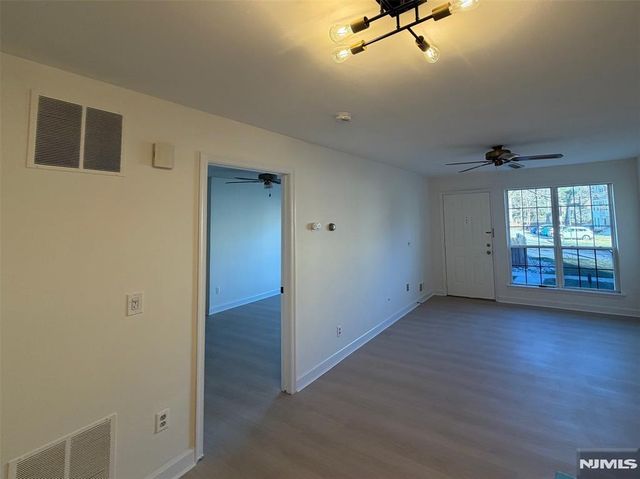 1284 Mulberry Drive, Mahwah, NJ 07430