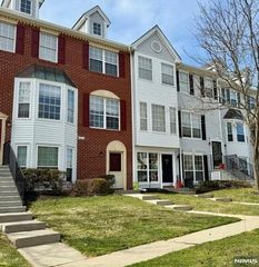 1284 Mulberry Drive, Mahwah, NJ 07430