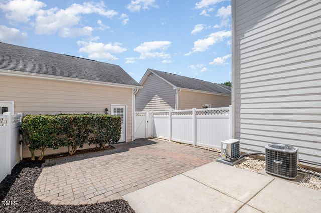 1044 Philpott Drive, Chapel Hill, NC 27517