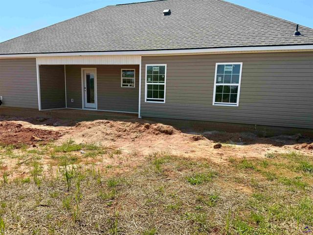 214 Sutton Dr., Perry, GA 31069