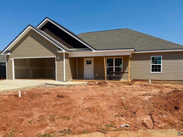 214 Sutton Dr., Perry, GA 31069