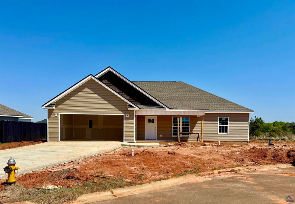 214 Sutton Dr., Perry, GA 31069