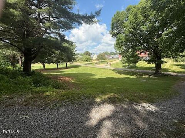 19004 Cleveland Road, Abingdon, VA 24211