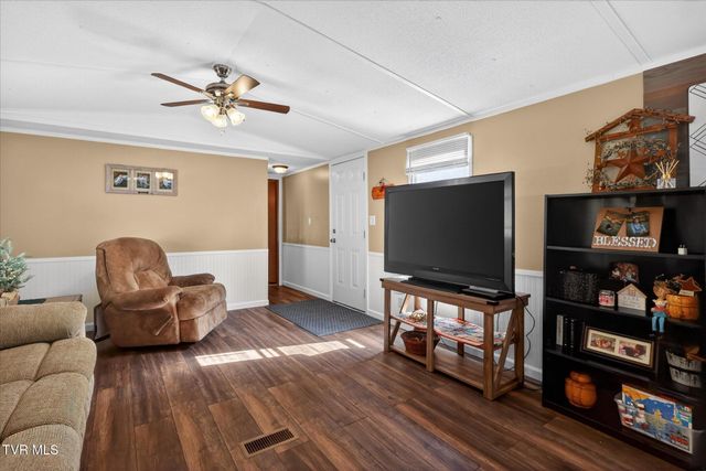 19004 Cleveland Road, Abingdon, VA 24211