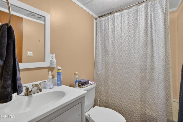 19004 Cleveland Road, Abingdon, VA 24211