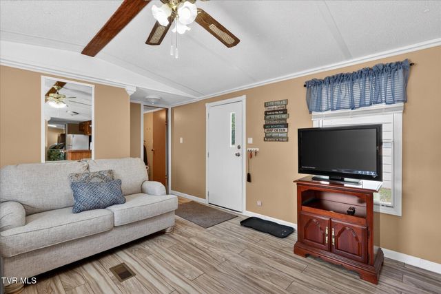 19004 Cleveland Road, Abingdon, VA 24211