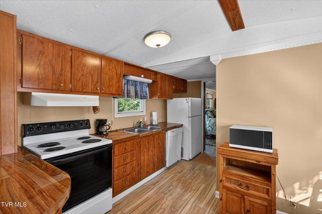 19004 Cleveland Road, Abingdon, VA 24211