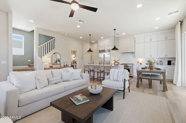 129 W WILLO Court, Phoenix, AZ 85003