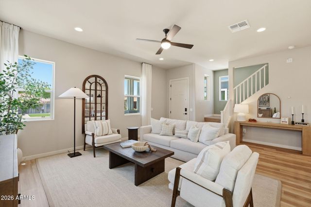 129 W WILLO Court, Phoenix, AZ 85003
