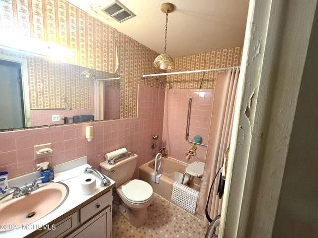 243 Columbine Avenue C, Whiting, NJ 08759