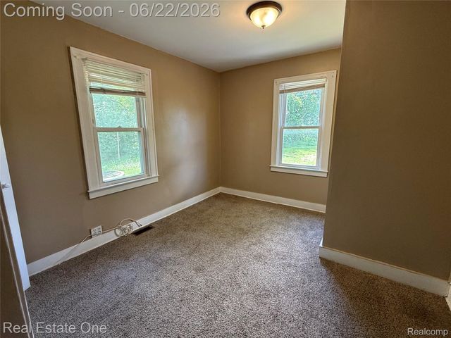 5751 DREXEL Street, Dearborn Heights, MI 48127