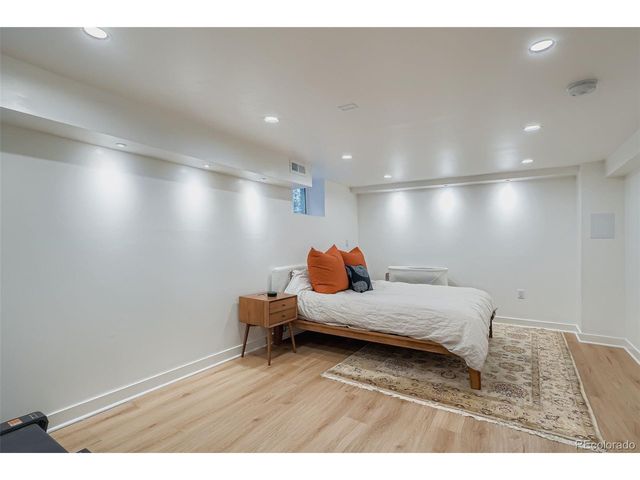 3216 N Vine St, Denver, CO 80205