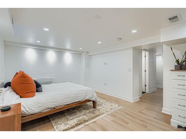 3216 N Vine St, Denver, CO 80205