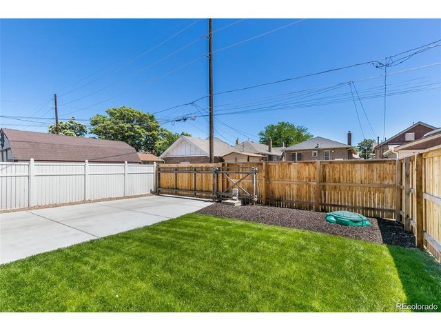 3216 N Vine St, Denver, CO 80205